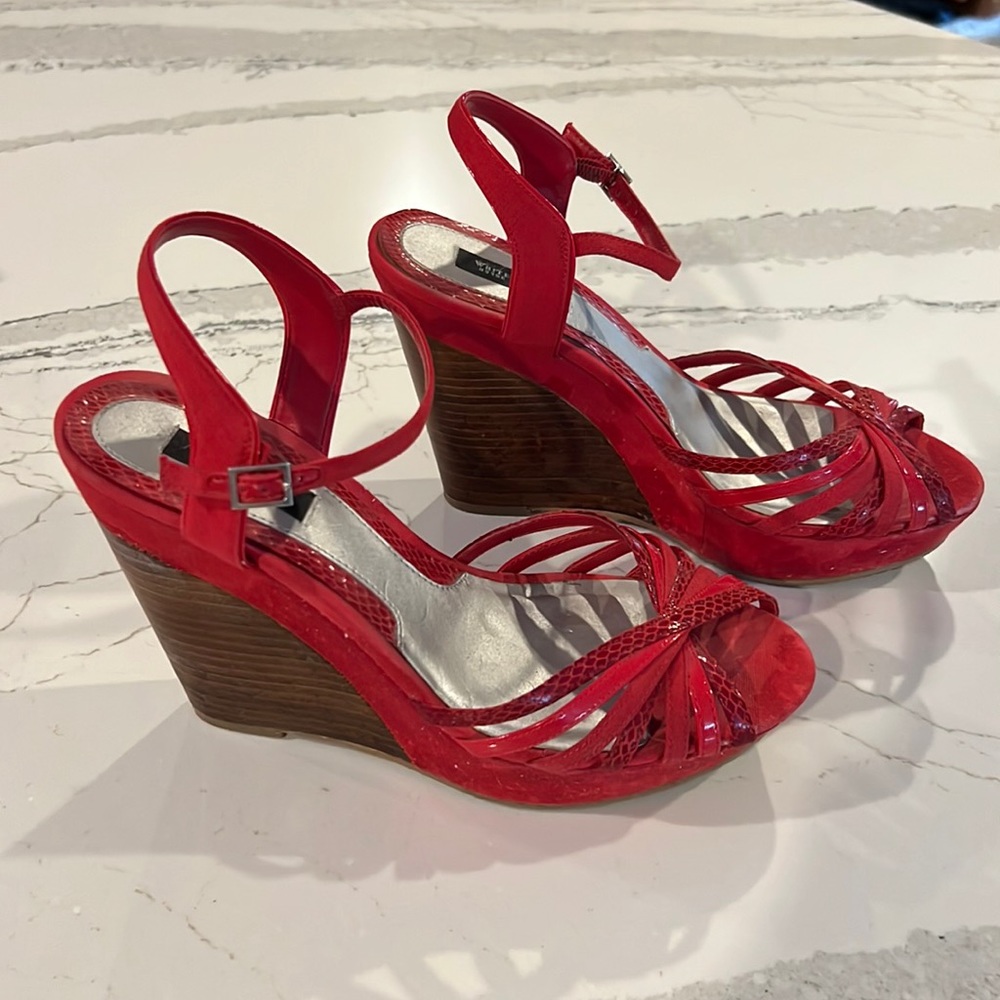 Womens wedge shoes